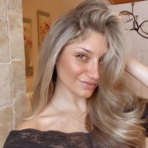 Meet your Posher, Justine